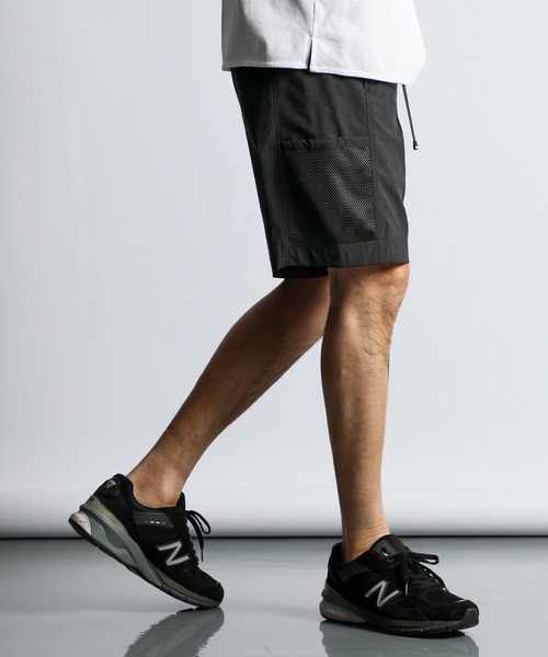 The DUFFER of ST.GEORGE(ザダファーオブセントジョージ)の「〔BLACK LABEL〕MINOTEC RIPSTOP ACTIVE SHORT:機能素材 セットアップ アクティブショートパンツ(その他パンツ・メンズ・ブラック・X-LARGE/LARGE/MEDIUM/SMALL)」の2枚目の写真