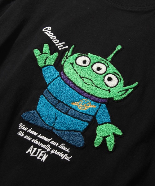 Disney(ディズニー)の「【Disney/ディズニー】【PIXAR/ピクサー】アートワークデザイン サガラ刺繍 半袖 オーバーサイズ Tシャツ(Tシャツ/カットソー・メンズ・ダークブルー/ブラック/オフホワイト/オレンジ系その他・LL/L/M)」の12枚目の写真