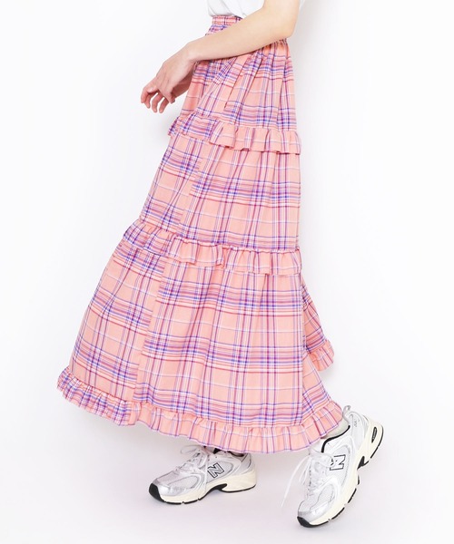 PUNYUS（プニュズ）の「チェックフリルティアードロングスカート（パステルカラー）（スカート・レディース・パープル/イエロー/ピンク/ブルー・1/2/3/4）」の7枚目の写真