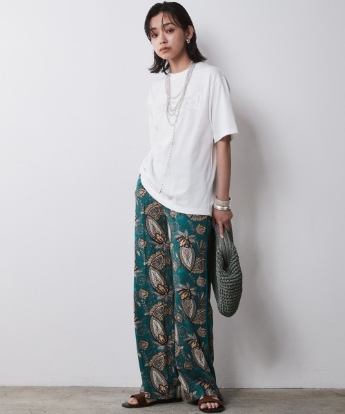 CHIC STYLE(シックスタイル)の「<大きいサイズ>綿100%箔ロゴプリントTシャツ シックスタイル(Tシャツ/カットソー・レディース・ブラック/オフホワイト・4L/3L/LL/L/5L)」の19枚目の写真