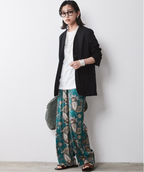 CHIC STYLE(シックスタイル)の「<大きいサイズ>綿100%箔ロゴプリントTシャツ シックスタイル(Tシャツ/カットソー・レディース・ブラック/オフホワイト・4L/3L/LL/L/5L)」の20枚目の写真