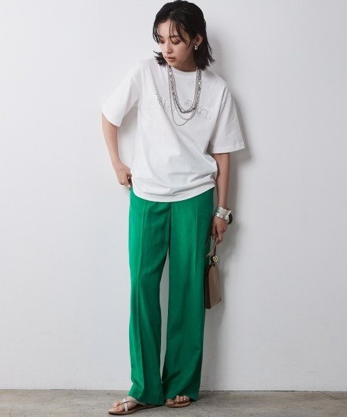 CHIC STYLE(シックスタイル)の「<大きいサイズ>綿100%箔ロゴプリントTシャツ シックスタイル(Tシャツ/カットソー・レディース・ブラック/オフホワイト・4L/3L/LL/L/5L)」の15枚目の写真