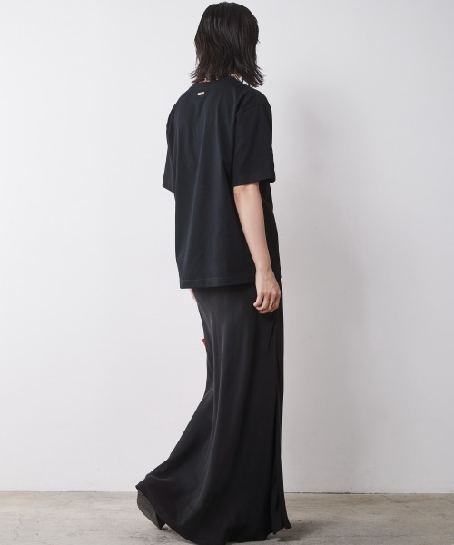 CHIC STYLE(シックスタイル)の「<大きいサイズ>綿100%箔ロゴプリントTシャツ シックスタイル(Tシャツ/カットソー・レディース・ブラック/オフホワイト・4L/3L/LL/L/5L)」の12枚目の写真