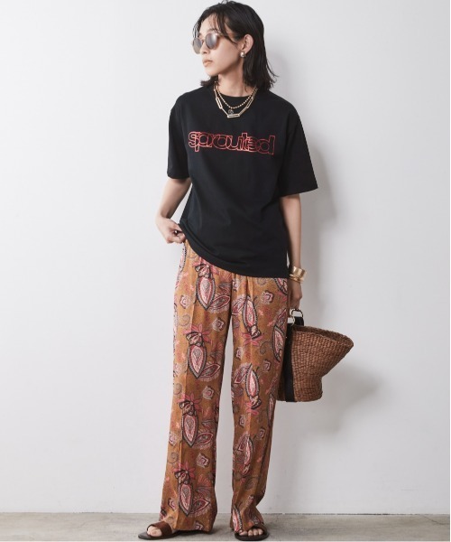 CHIC STYLE(シックスタイル)の「<大きいサイズ>綿100%箔ロゴプリントTシャツ シックスタイル(Tシャツ/カットソー・レディース・ブラック/オフホワイト・4L/3L/LL/L/5L)」の7枚目の写真