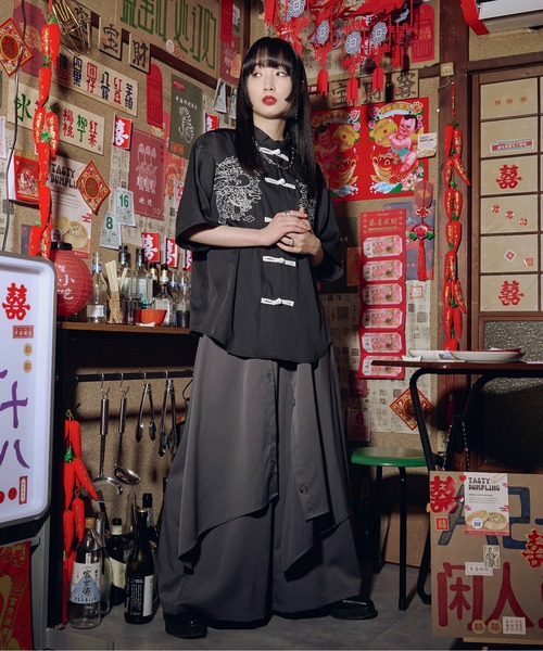 Ellno Loset（エルノロゼット）の「ドラゴンチャイナシャツ（シャツ/ブラウス・メンズ・ブラック/オフホワイト・MEDIUM/LARGE/SMALL）」の4枚目の写真