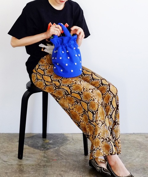 Magine(マージン)の「cheek チーク:kirakira 2way shoulder /ショルダーバッグ(ショルダーバッグ・レディース・ブラック/グレー/ブルー/イエロー・FREE)」の7枚目の写真