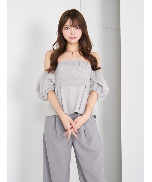 Darich(ダーリッチ)の「チュールドッキングオフショルブラウス(シャツ/ブラウス・レディース・グレー/アイボリー/ピンク・FREE)」の3枚目の写真