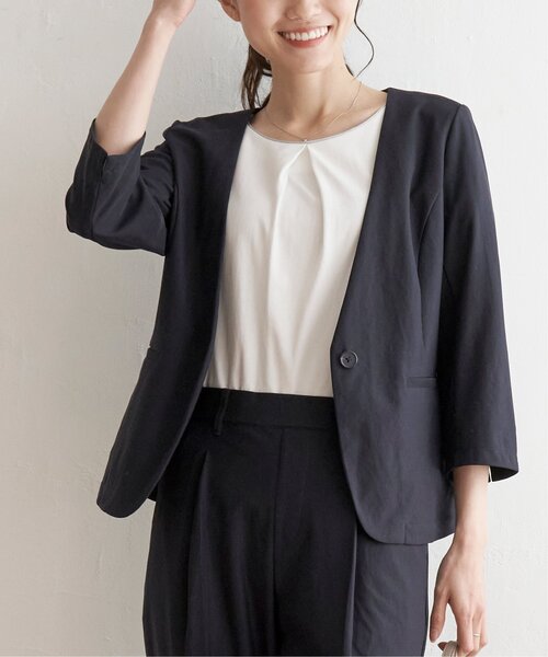 IKKA LOUNGE（イッカラウンジ）の「【洗濯機で洗える／セットアップ対応】GOKU楽ツイルストレッチジャケット（テーラードジャケット・レディース・ネイビー/ライトグレー・M/L/S）」の2枚目の写真