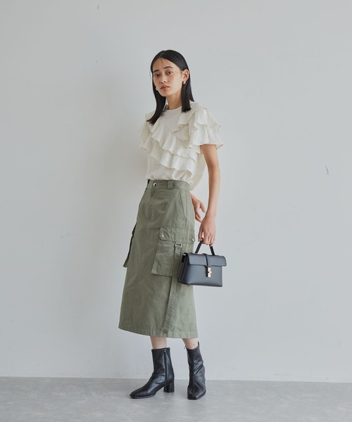 VIS（ビス）の「フリルティアードブラウス（シャツ/ブラウス・レディース・ブラック/オフホワイト/ブラウン系その他・FREE）」の7枚目の写真