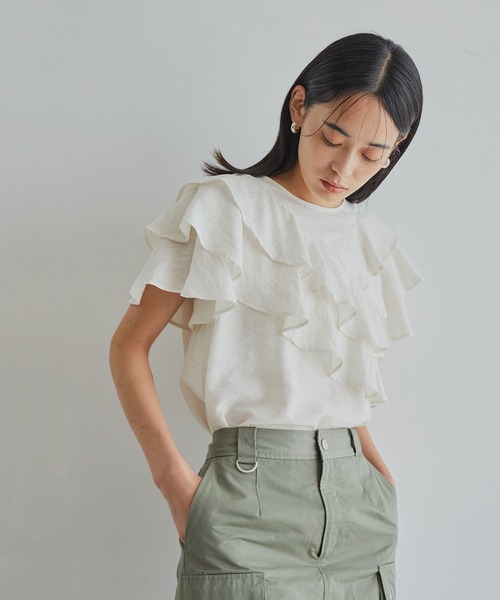 VIS（ビス）の「フリルティアードブラウス（シャツ/ブラウス・レディース・ブラック/オフホワイト/ブラウン系その他・FREE）」の6枚目の写真