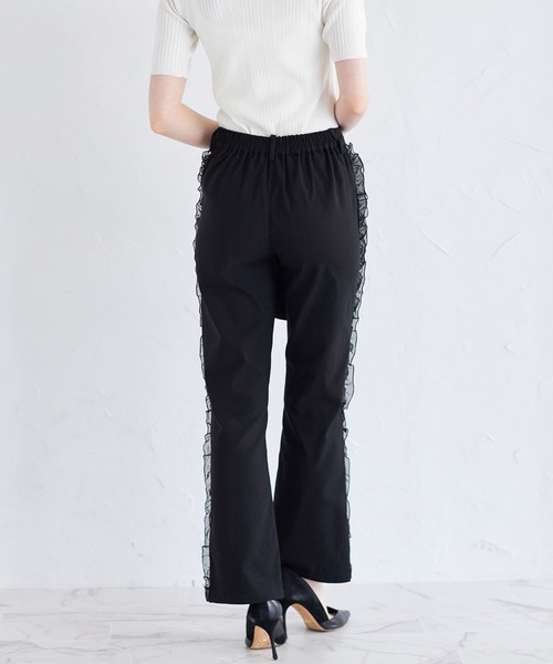 tocco closet(トッコ クローゼット)の「【ZOZO限定】サイドオーガンジーフリルパンツ(デニムパンツ・レディース・ブラック/サックスブルー・M)」の4枚目の写真