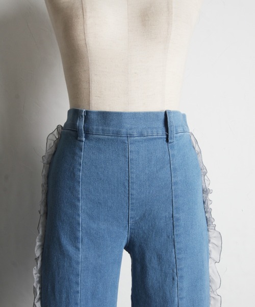 tocco closet(トッコ クローゼット)の「【ZOZO限定】サイドオーガンジーフリルパンツ(デニムパンツ・レディース・ブラック/サックスブルー・M)」の17枚目の写真