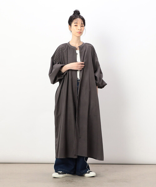 ONIGIRI（オニギリ）の「【 速乾 】綿100％ バンドカラー　ボリュームスリーブ シャツワンピース（シャツワンピース・レディース・マスタード/ブラウン/オフホワイト・FREE）」の3枚目の写真