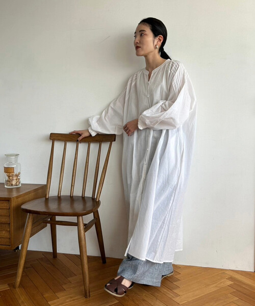 ONIGIRI（オニギリ）の「【 速乾 】綿100％ バンドカラー　ボリュームスリーブ シャツワンピース（シャツワンピース・レディース・マスタード/ブラウン/オフホワイト・FREE）」の13枚目の写真