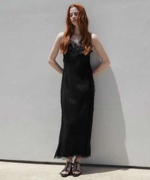 JOSE MOON(ジョゼムーン)の「LACE TRIMMED CAMISOLE DRESS/レーストリムドキャミソールドレス(ワンピース・レディース・ブラック/ホワイト・FREE)」の2枚目の写真