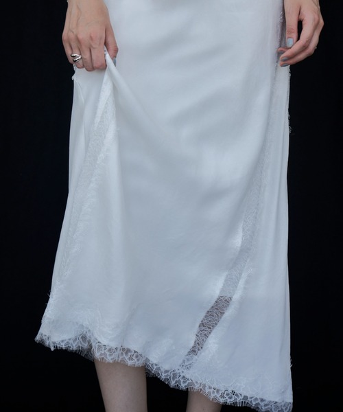 JOSE MOON(ジョゼムーン)の「LACE TRIMMED CAMISOLE DRESS/レーストリムドキャミソールドレス(ワンピース・レディース・ブラック/ホワイト・FREE)」の21枚目の写真