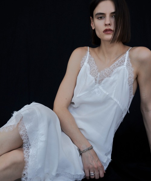JOSE MOON(ジョゼムーン)の「LACE TRIMMED CAMISOLE DRESS/レーストリムドキャミソールドレス(ワンピース・レディース・ブラック/ホワイト・FREE)」の19枚目の写真