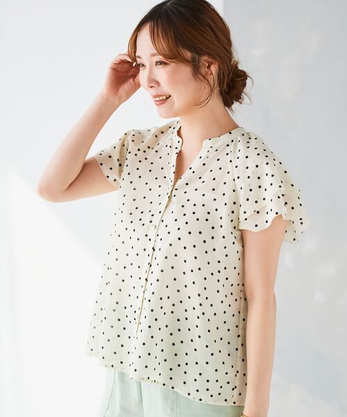 le.coeur blanc（ルクールブラン）の「シアースラブVネックブラウス（シャツ/ブラウス・レディース・ブラック/ホワイト系その他/ブラック系その他・38）」の2枚目の写真