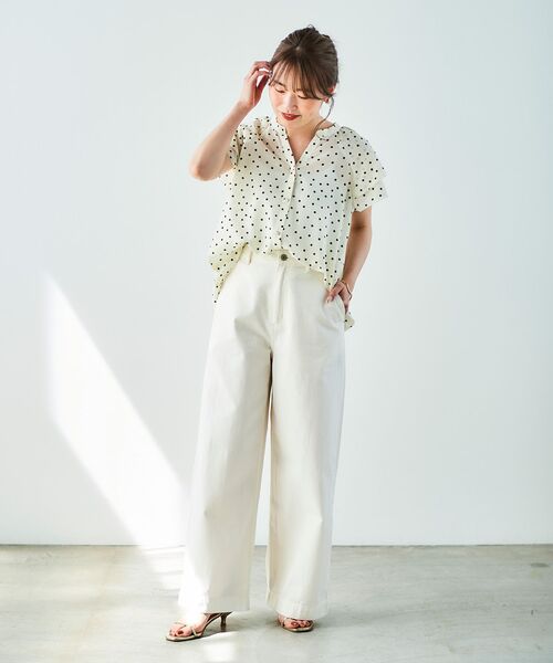 le.coeur blanc（ルクールブラン）の「シアースラブVネックブラウス（シャツ/ブラウス・レディース・ブラック/ホワイト系その他/ブラック系その他・38）」の13枚目の写真