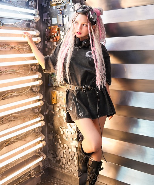 Diable baiser（ディアブルベーゼ）の「ビッグシルエットUSED風Tシャツ 【オーバーサイズ】【ロング丈】（Tシャツ/カットソー・レディース・ブラック系その他/ブラック・FREE）」の8枚目の写真