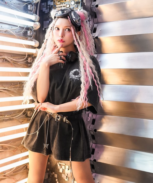 Diable baiser（ディアブルベーゼ）の「ビッグシルエットUSED風Tシャツ 【オーバーサイズ】【ロング丈】（Tシャツ/カットソー・レディース・ブラック系その他/ブラック・FREE）」の10枚目の写真