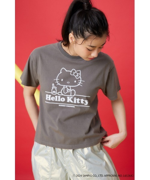RODEO CROWNS WIDE BOWL(ロデオクラウンズワイドボウル)の「(HK)VINTAGE KITTY Tシャツ(Tシャツ/カットソー・レディース・オフホワイト/ブルー/レッド/チャコールグレー・FREE)」の2枚目の写真
