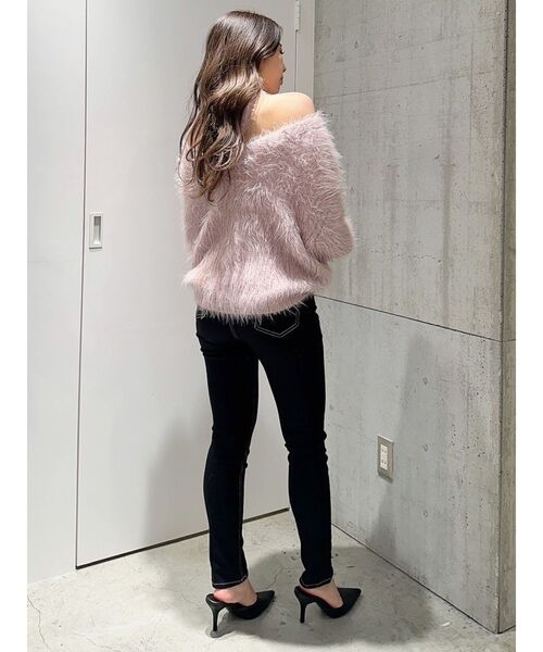 GYDA(ジェイダ)の「2WAYシャギーチョーカーニットトップス(ニット/セーター・レディース・アイボリー/ベージュ/ピンク/チャコールグレー・FREE)」の11枚目の写真