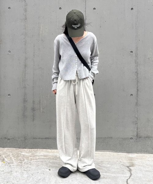 COLONY 2139(コロニートゥーワンスリーナイン)の「WEB・一部店舗限定 / ドロストスウェットパンツ(スウェットパンツ・レディース・アイボリー/ブラック/チャコールグレー/グレー・FREE)」の15枚目の写真