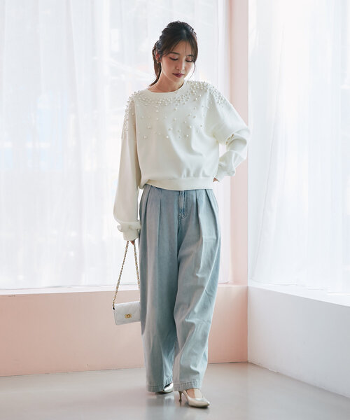 La boutique BonBon(ラブティックボンボン)の「パール付ダンボールプルオーバー(スウェット・レディース・ライトグレー/オフホワイト・FREE)」の9枚目の写真