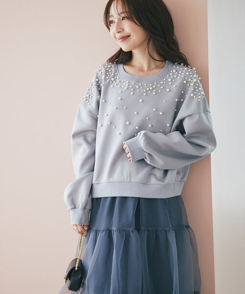 La boutique BonBon(ラブティックボンボン)の「パール付ダンボールプルオーバー(スウェット・レディース・ライトグレー/オフホワイト・FREE)」の13枚目の写真