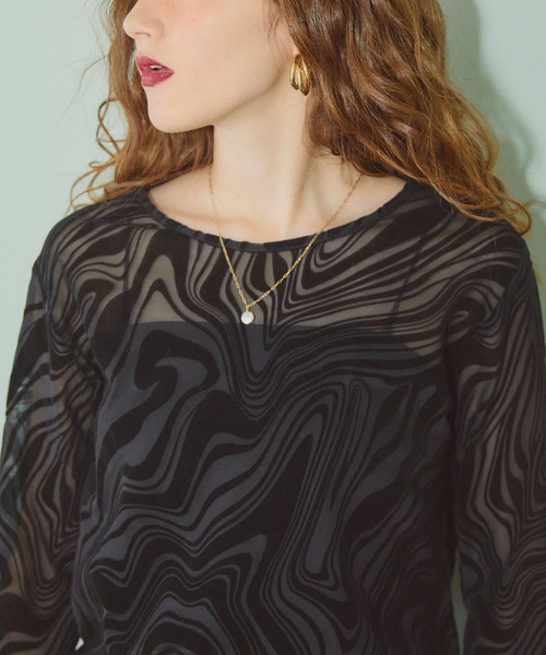 ELLEgirl(エルガール)の「マーブルシアートップス【ELLEgirl/エル ガール】(Tシャツ/カットソー・レディース・ブラック・FREE)」の10枚目の写真