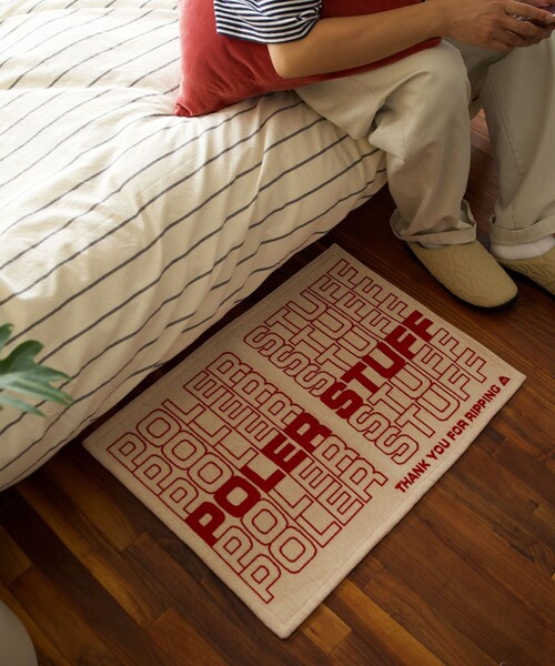 新品未使用 ポーラー POLER ラグ マット 絨毯 敷物 新品未使用 ポーラー POLER ラグ マット 絨毯 敷物の通販 by