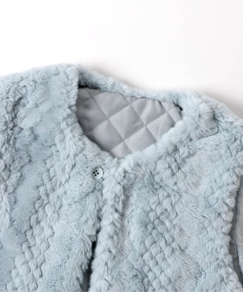 Seraph（セラフ）の「リバーシブルファーベスト_ジュニア（ダウンベスト・キッズ・アイボリー/サックスブルー/ブラウン・150/160）」の11枚目の写真
