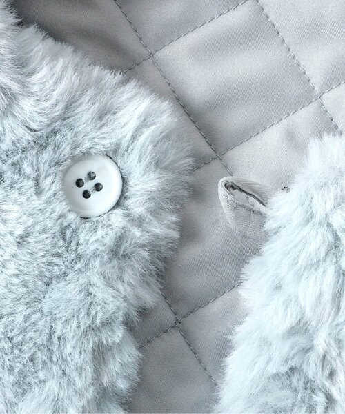 Seraph（セラフ）の「リバーシブルファーベスト_ジュニア（ダウンベスト・キッズ・アイボリー/サックスブルー/ブラウン・150/160）」の12枚目の写真