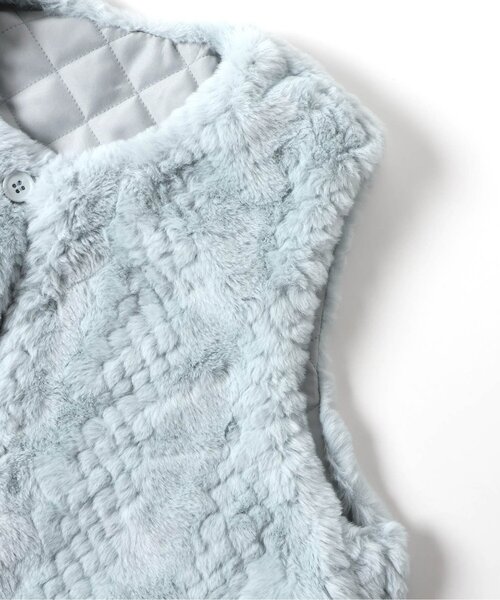 Seraph（セラフ）の「リバーシブルファーベスト_ジュニア（ダウンベスト・キッズ・アイボリー/サックスブルー/ブラウン・150/160）」の13枚目の写真