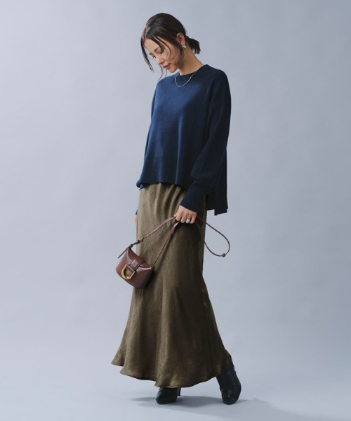 RASW（ラス）の「[RASW]サテンバイヤススカート（スカート・レディース・グレイッシュベージュ/グリーン系その他・PM/M/L）」の16枚目の写真
