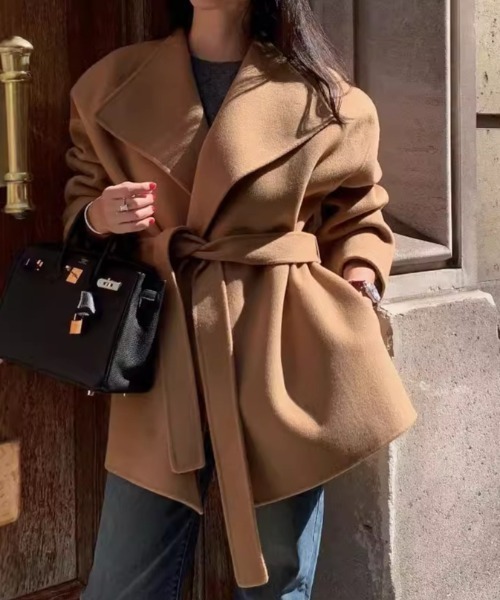 FREE STYLISTS（フリー スタイリスト）の「YUGA_YGMC　ボリュームカラー ローブウールコート（チェスターコート・レディース・グレー/ブラック/キャメル・FREE）」の6枚目の写真