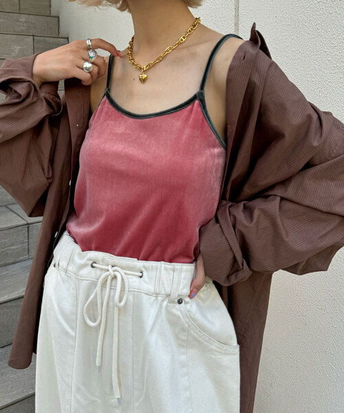 CIAOPANIC（チャオパニック）の「【2サイズ展開】カップ付きベロアキャミソール（キャミソール・レディース・ブラック/グレー/ピンク/ホワイト/ベージュ・0/1）」の5枚目の写真