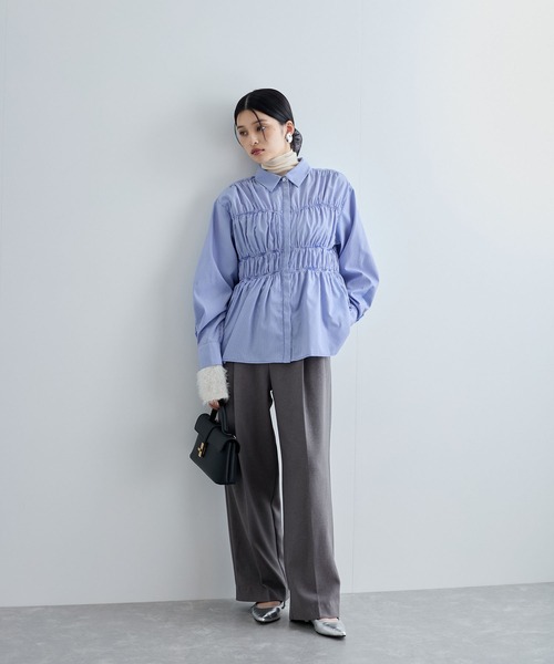 VIS（ビス）の「【洗える】シャーリングデザインシャツ（シャツ/ブラウス・レディース・ホワイト/ブルー/ブルー系その他4・FREE）」の5枚目の写真