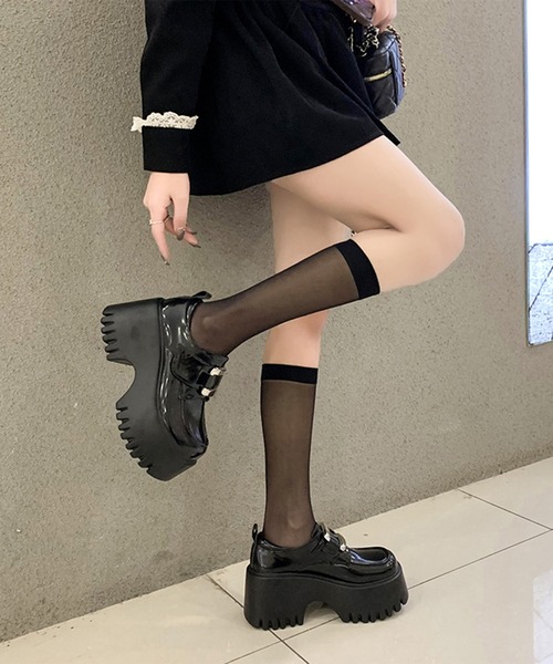 Lace Ladies(レースレディース)の「ラウンドトゥ 超厚底 レザー調 マニッシュ シューズ(ローファー・レディース・ホワイト/ブラック・23.5cm/24cm/24.5cm/22.5cm/23cm)」の17枚目の写真