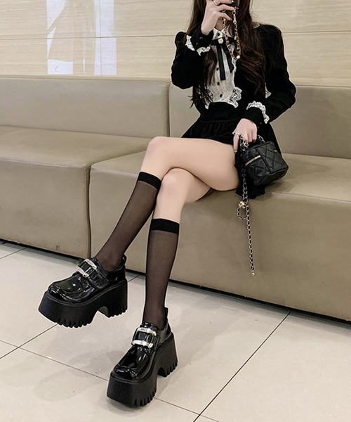 Lace Ladies(レースレディース)の「ラウンドトゥ 超厚底 レザー調 マニッシュ シューズ(ローファー・レディース・ホワイト/ブラック・23.5cm/24cm/24.5cm/22.5cm/23cm)」の20枚目の写真