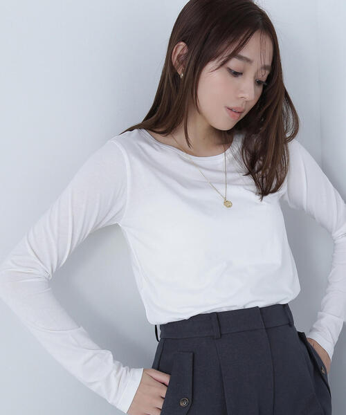 NATURAL BEAUTY BASIC(ナチュラルビューティーベーシック)の「◇【Oggi掲載】ボートネックシアーカットソー(Tシャツ/カットソー・レディース・ピンク/ブルー/オフホワイト/チャコールグレー・FREE)」の2枚目の写真