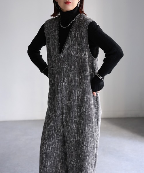 Riberry(リベリー)の「深Vネックツイードサロペット(サロペット/オーバーオール・レディース・ブラック・FREE)」の21枚目の写真