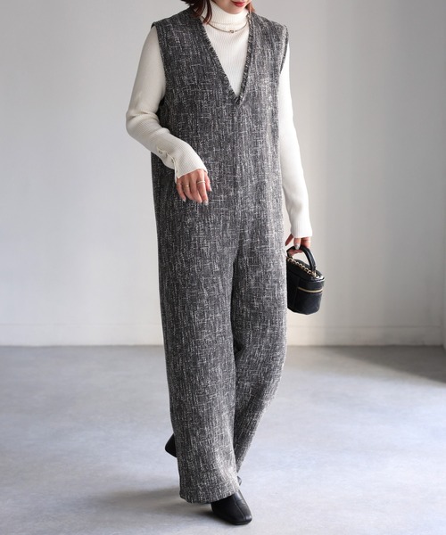 Riberry(リベリー)の「深Vネックツイードサロペット(サロペット/オーバーオール・レディース・ブラック・FREE)」の14枚目の写真