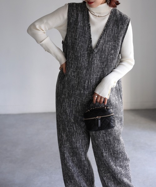 Riberry(リベリー)の「深Vネックツイードサロペット(サロペット/オーバーオール・レディース・ブラック・FREE)」の17枚目の写真