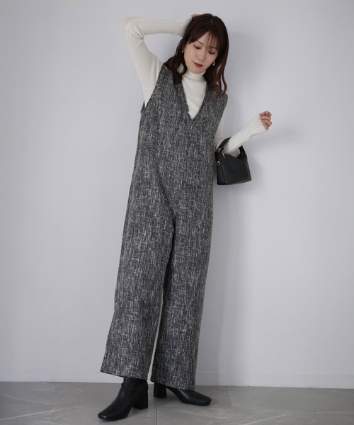 Riberry(リベリー)の「深Vネックツイードサロペット(サロペット/オーバーオール・レディース・ブラック・FREE)」の6枚目の写真