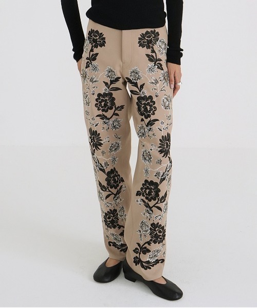 今期 新品！ CLANE FLOWER EMBROIDERY PANTS 刺繍 セール】FLOWER EMBROIDERY PANTS（その他パンツ）｜CLANE