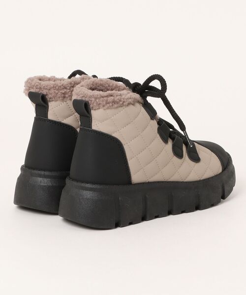 STYLEBLOCK（スタイルブロック）の「ボア付き厚底キルティングブーツ（ブーツ・レディース・ブラック/ベージュ・35/36/37/38/39/40）」の3枚目の写真