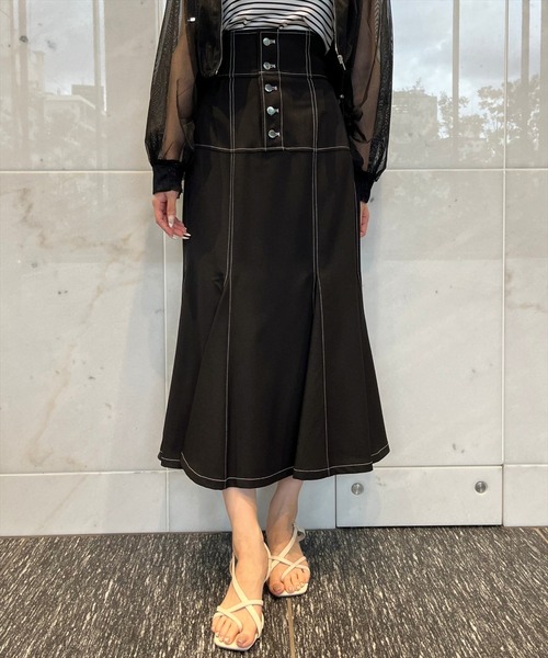 AND COUTURE(アンドクチュール)の「ハイウエストコルセットステッチスカート(スカート・レディース・ブラック/ベージュ/オレンジ・MEDIUM/SMALL)」の2枚目の写真