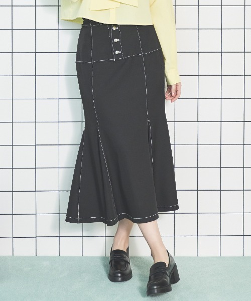AND COUTURE(アンドクチュール)の「ハイウエストコルセットステッチスカート(スカート・レディース・ブラック/ベージュ/オレンジ・MEDIUM/SMALL)」の6枚目の写真